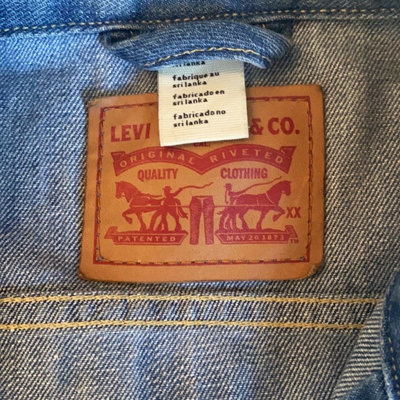 Levi’s women’s denim jacket - Picture 3 of 5